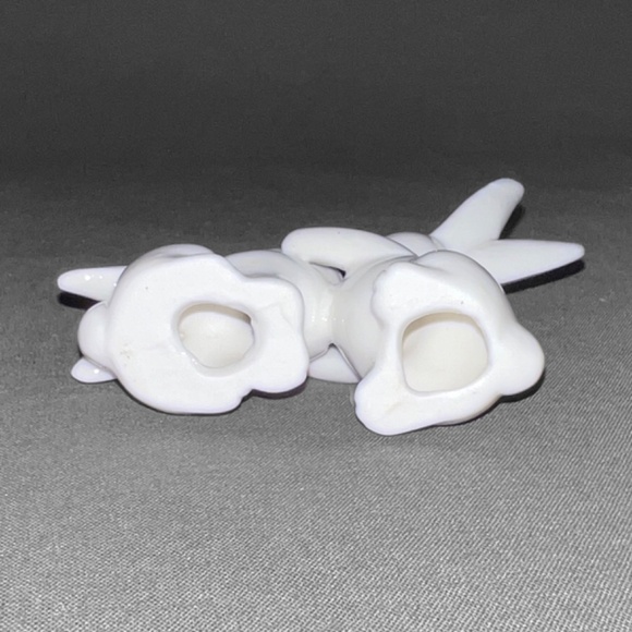 Pier 1 White Hugging Snuggle Bunnies - Picture 12 of 12